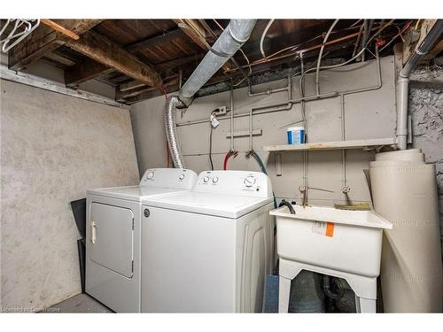 13 Hampstead Place, St. Catharines, ON - Indoor Photo Showing Laundry Room