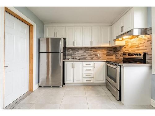 13 Hampstead Place, St. Catharines, ON - Indoor Photo Showing Kitchen