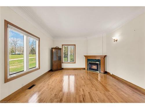 657 Haldimand 17 Road, Haldimand County, ON - Indoor Photo Showing Living Room With Fireplace