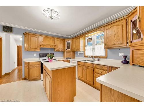 657 Haldimand 17 Road, Haldimand County, ON - Indoor Photo Showing Kitchen With Double Sink