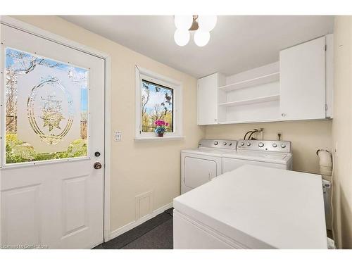 657 Haldimand 17 Road, Haldimand County, ON - Indoor Photo Showing Laundry Room