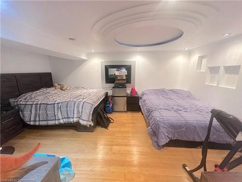 70 Ellis Avenue, Hamilton, ON - Indoor Photo Showing Bedroom