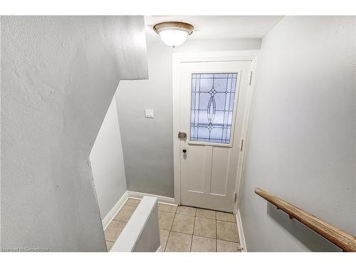 5 Bartlett Street, Niagara Falls, ON - Indoor Photo Showing Other Room