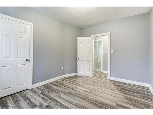 5 Bartlett Street, St. Catharines, ON - Indoor Photo Showing Other Room