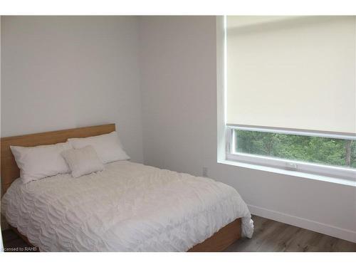 308-479 Charlton Avenue E, Hamilton, ON - Indoor Photo Showing Bedroom