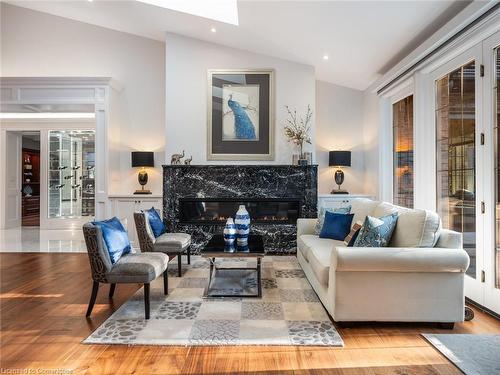 212 Lakeside Avenue, Burlington, ON - Indoor Photo Showing Living Room With Fireplace