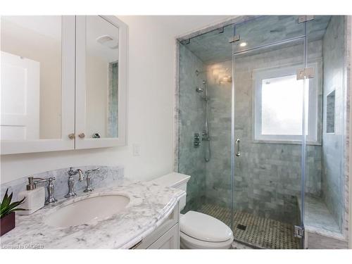 36 Cumberland Drive, Mississauga, ON - Indoor Photo Showing Bathroom