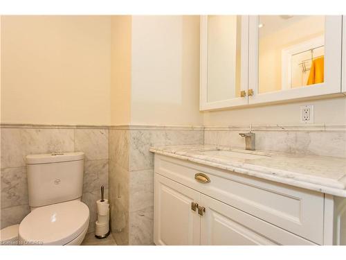 36 Cumberland Drive, Mississauga, ON - Indoor Photo Showing Bathroom