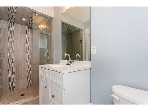 36 Cumberland Drive, Mississauga, ON - Indoor Photo Showing Bathroom