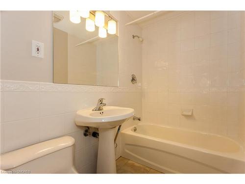 36 Cumberland Drive, Mississauga, ON - Indoor Photo Showing Bathroom