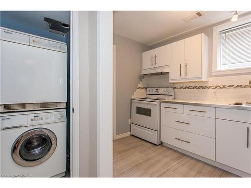 36 Cumberland Drive, Mississauga, ON - Indoor Photo Showing Laundry Room