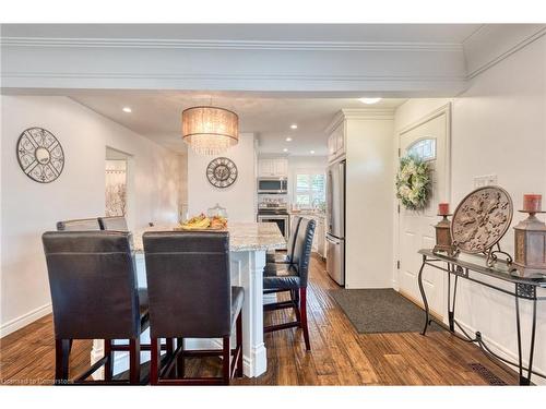 27 Hoover Crescent, Hamilton, ON - Indoor Photo Showing Dining Room