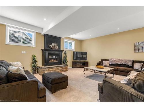 8301 Mullen Court, Niagara Falls, ON - Indoor With Fireplace