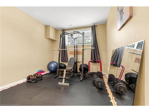 8301 Mullen Court, Niagara Falls, ON - Indoor Photo Showing Gym Room