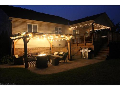 8301 Mullen Court, Niagara Falls, ON - Outdoor With Deck Patio Veranda With Exterior