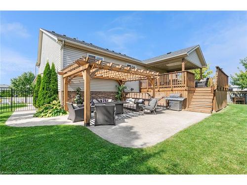 8301 Mullen Court, Niagara Falls, ON - Outdoor With Deck Patio Veranda With Exterior