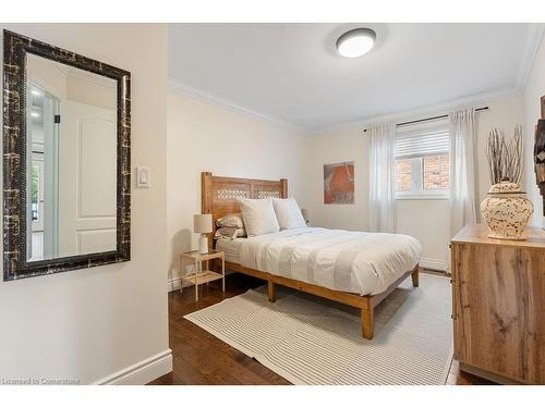 3223 Lakeshore Road, Burlington, ON - Indoor Photo Showing Bedroom