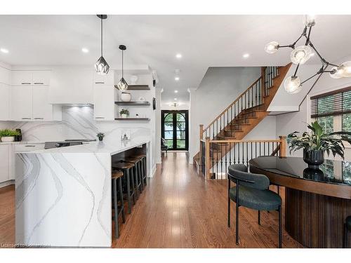 3223 Lakeshore Road, Burlington, ON - Indoor Photo Showing Kitchen With Upgraded Kitchen