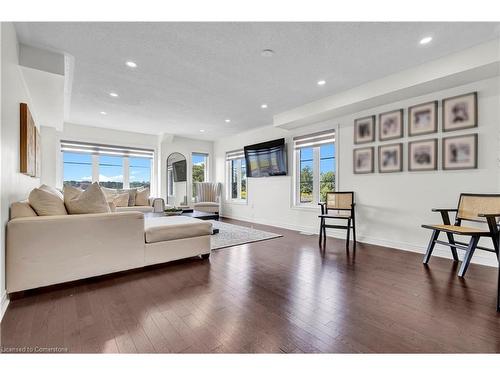 63 Hogan Manor Drive, Brampton, ON - Indoor Photo Showing Living Room