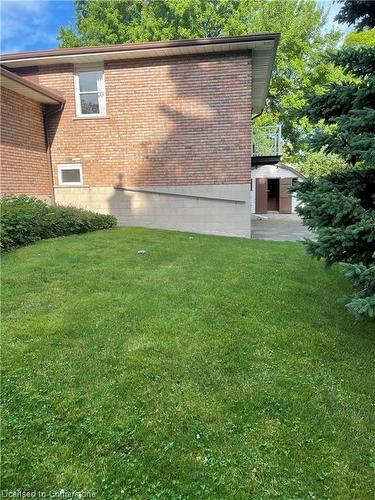 Lower-15 Penlake Court, Hamilton, ON - Outdoor