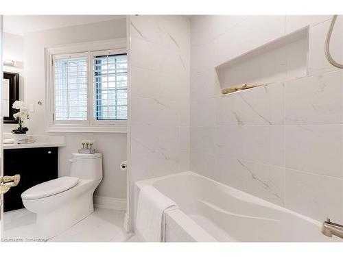 242 Belvenia Road, Burlington, ON - Indoor Photo Showing Bathroom