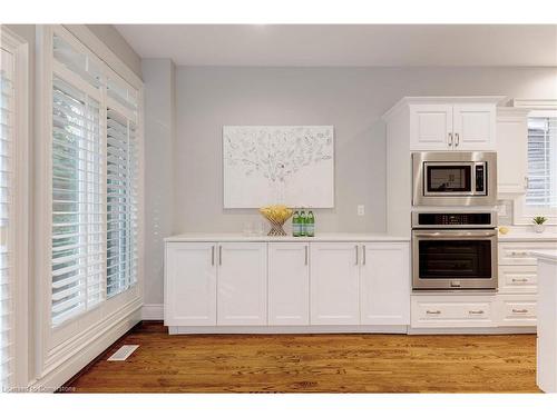 242 Belvenia Road, Burlington, ON - Indoor Photo Showing Kitchen