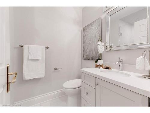 242 Belvenia Road, Burlington, ON - Indoor Photo Showing Bathroom