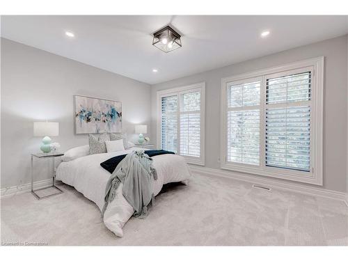 242 Belvenia Road, Burlington, ON - Indoor Photo Showing Bedroom