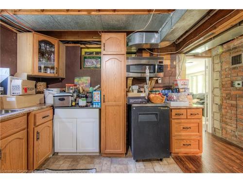 1095 Governors Road, Dundas, ON - Indoor Photo Showing Kitchen