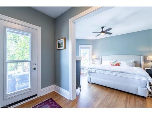 141 Markland Street, Hamilton, ON - Indoor Photo Showing Bedroom