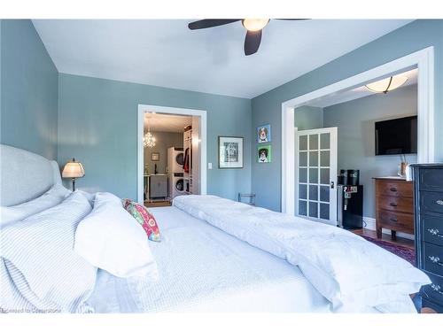 141 Markland Street, Hamilton, ON - Indoor Photo Showing Bedroom