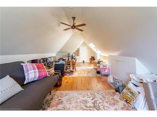 141 Markland Street, Hamilton, ON - Indoor Photo Showing Bedroom