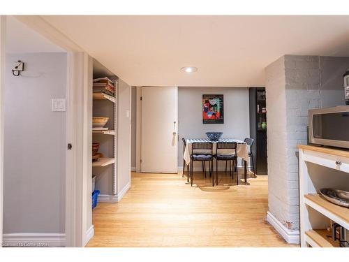 141 Markland Street, Hamilton, ON - Indoor Photo Showing Bathroom