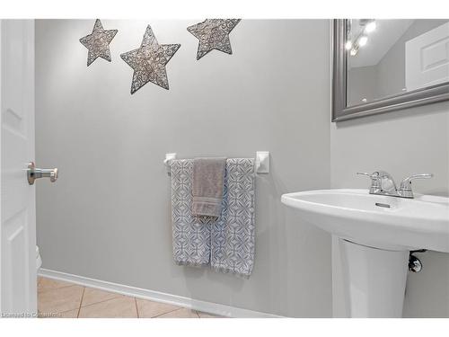 16 Hunters Court, Fonthill, ON - Indoor Photo Showing Bathroom