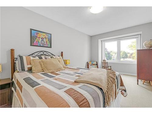 16 Hunters Court, Fonthill, ON - Indoor Photo Showing Bedroom