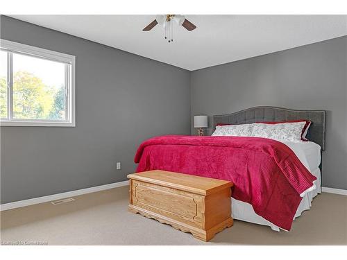 16 Hunters Court, Fonthill, ON - Indoor Photo Showing Bedroom