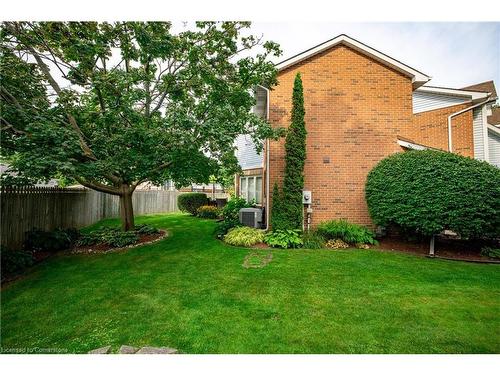 16 Hunters Court, Fonthill, ON - Outdoor