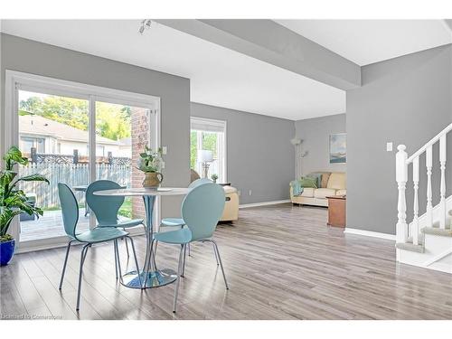 16 Hunters Court, Fonthill, ON - Indoor Photo Showing Dining Room