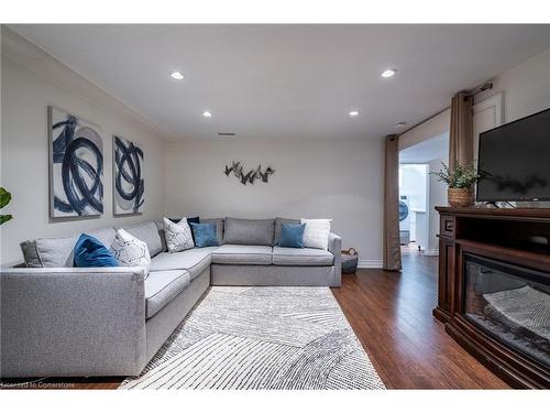 198 West 32Nd Street, Hamilton, ON - Indoor Photo Showing Living Room With Fireplace