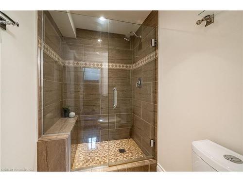 198 West 32Nd Street, Hamilton, ON - Indoor Photo Showing Bathroom