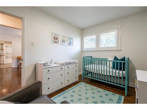 198 West 32Nd Street, Hamilton, ON - Indoor Photo Showing Bedroom