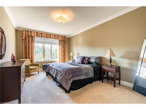 24-875 University Avenue E, Waterloo, ON - Indoor Photo Showing Bedroom