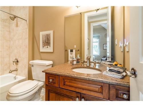 24-875 University Avenue E, Waterloo, ON - Indoor Photo Showing Bathroom