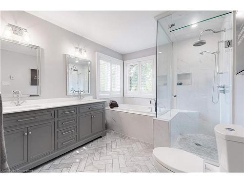 2107 Nightingale Way, Oakville, ON - Indoor Photo Showing Bathroom