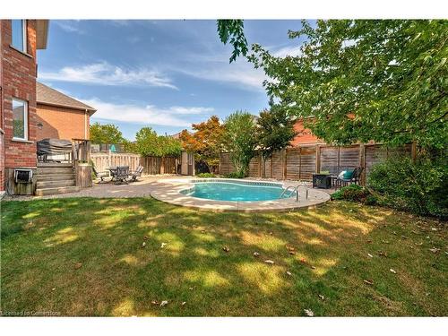 2107 Nightingale Way, Oakville, ON - Outdoor With In Ground Pool With Backyard