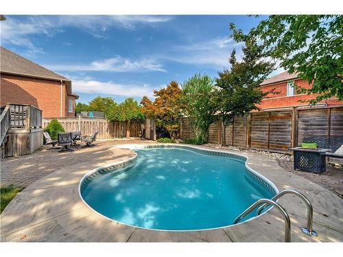 2107 Nightingale Way, Oakville, ON - Outdoor With In Ground Pool