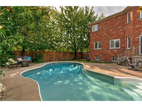 2107 Nightingale Way, Oakville, ON - Outdoor With In Ground Pool With Backyard