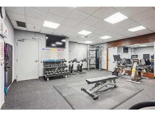 908-5250 Lakeshore Road, Burlington, ON - Indoor Photo Showing Gym Room