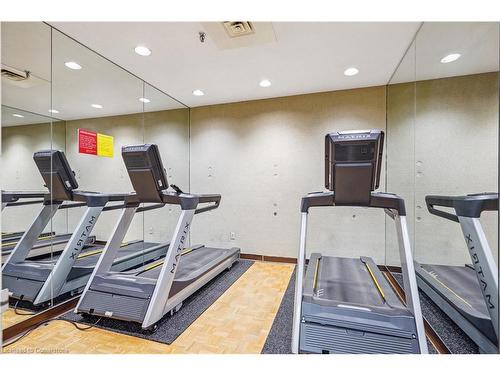 908-5250 Lakeshore Road, Burlington, ON - Indoor Photo Showing Gym Room