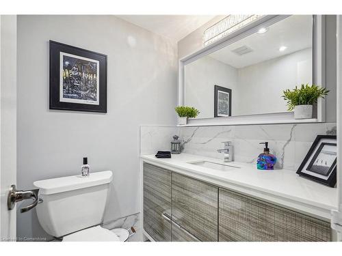 908-5250 Lakeshore Road, Burlington, ON - Indoor Photo Showing Bathroom